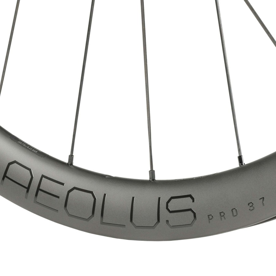 Road Bike Wheels * | Bontrager Discount Store Aeolus Pro 37 Disc Clincher Front Wheel